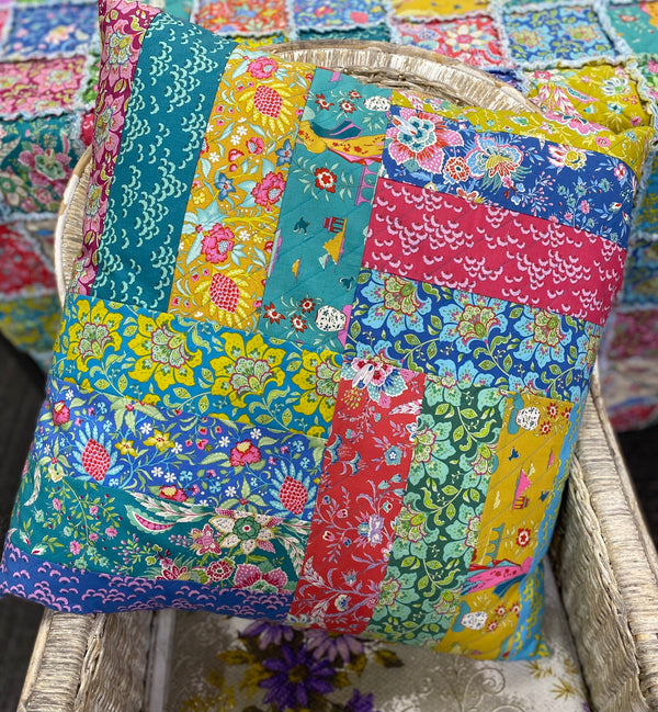 Rail House Cushion in Bloomsville Kit